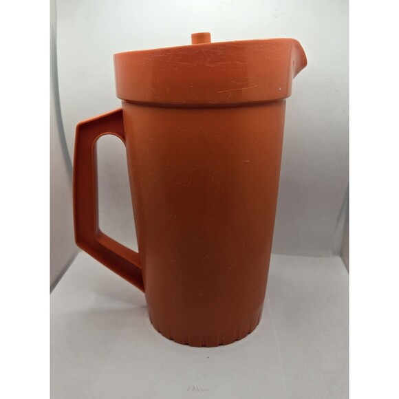 Vintage Tupperware Harvest Orange Pitcher 800-4 with Lid - 2 Quart- Retro - Picture 1 of 7